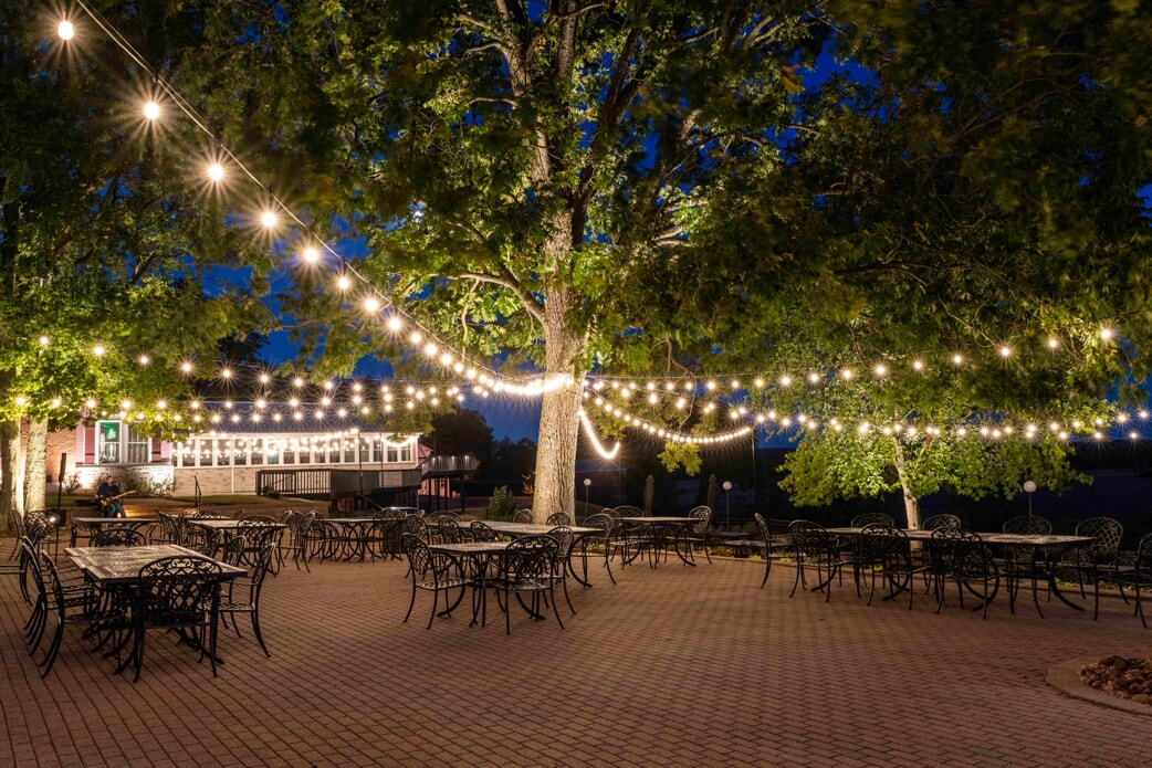 commercial outdoor lighting